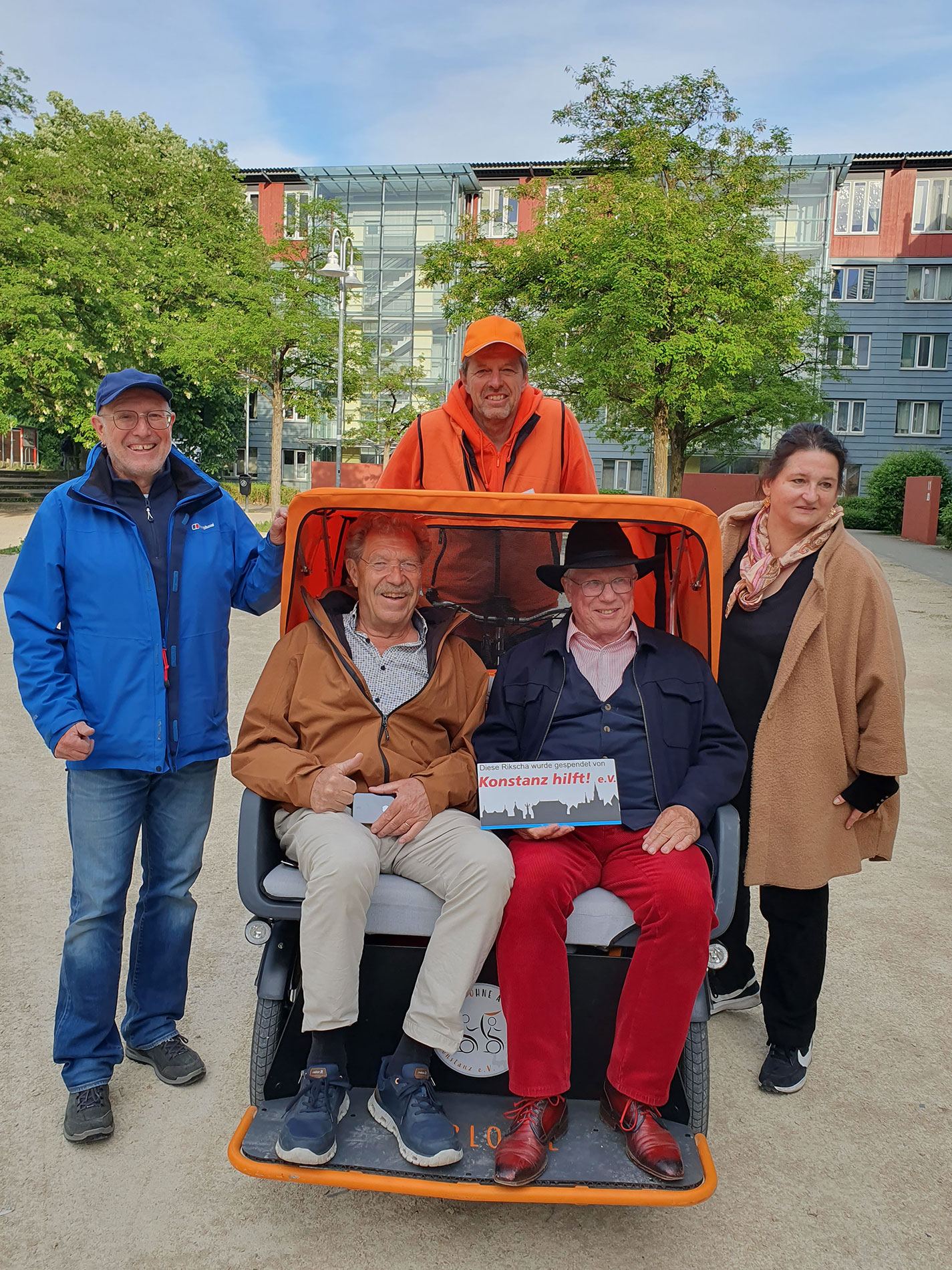 v.l.n.r.: Harald Wölfle,Fred Schmid, Ekkehard Greis, Heike Baumgartner, hinten: Michael Buchmüller
